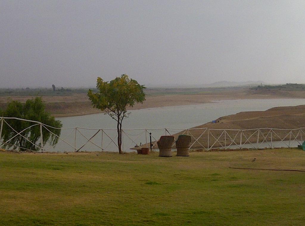 Kutch Safari Lodge Бхудж Экстерьер фото